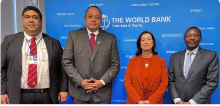 Prime Minister of Tonga, Hon. Hu’akavameiliku,  meets with the World Bank Vice President, Ms. Manuela V. Ferro,   at the Bank’s 2022 Annual Meeting